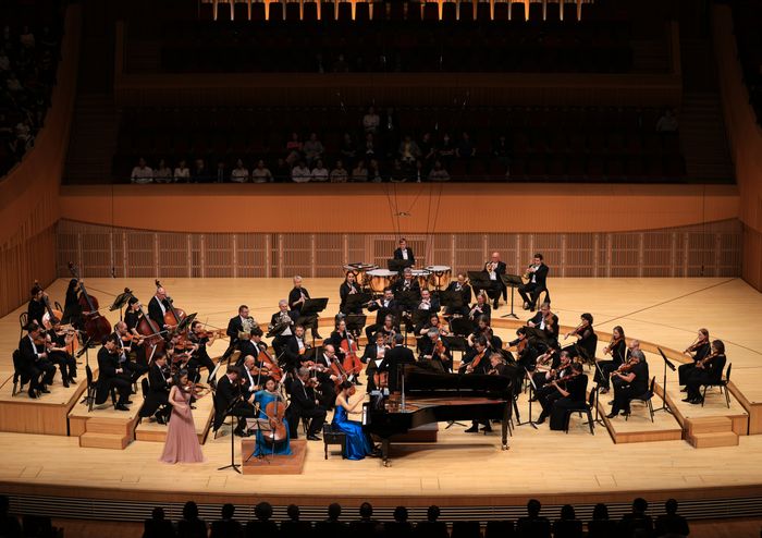 Stuttgart Philharmonic with soloists Kyung Sun Lee, Meehae Ryo and Soyeon Kang at Lotte Concert Hall