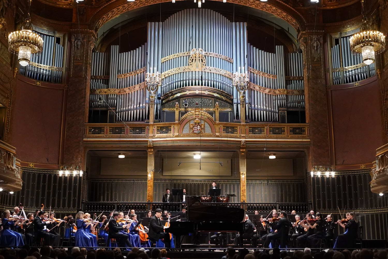 Yan Fang performing Liszt's Piano Concerto No. 1 with the orchestra at Liszt Hall